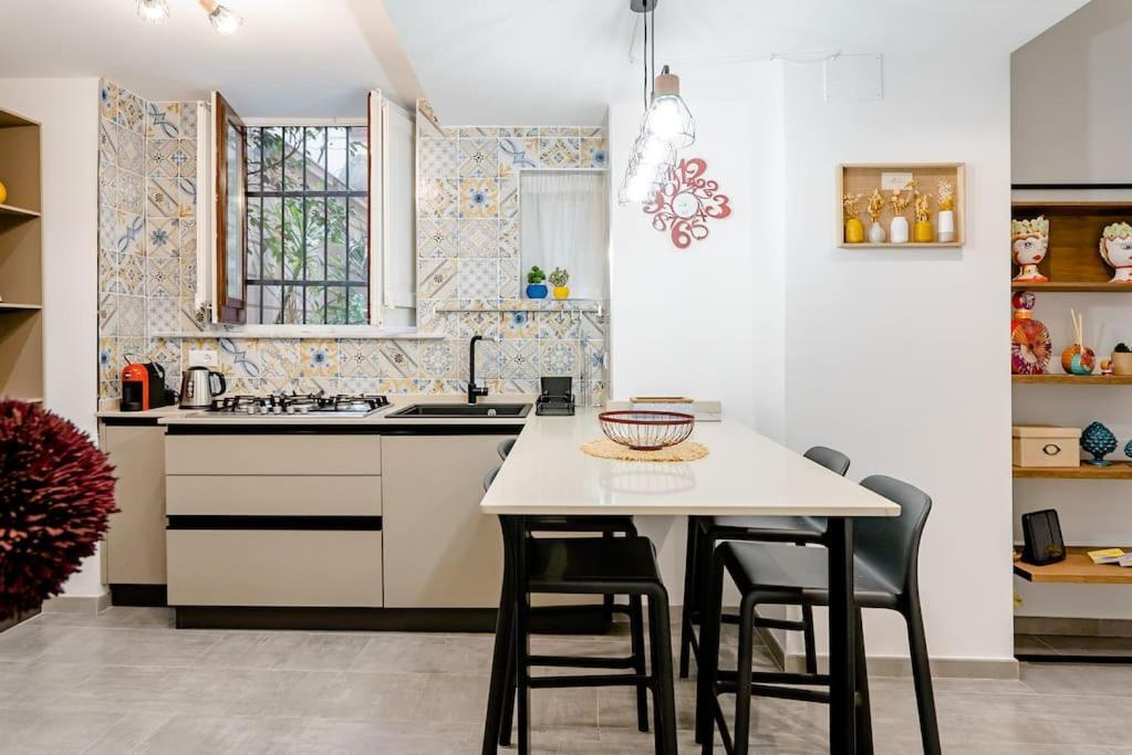 Cortile Marconi Apartment パレルモ エクステリア 写真